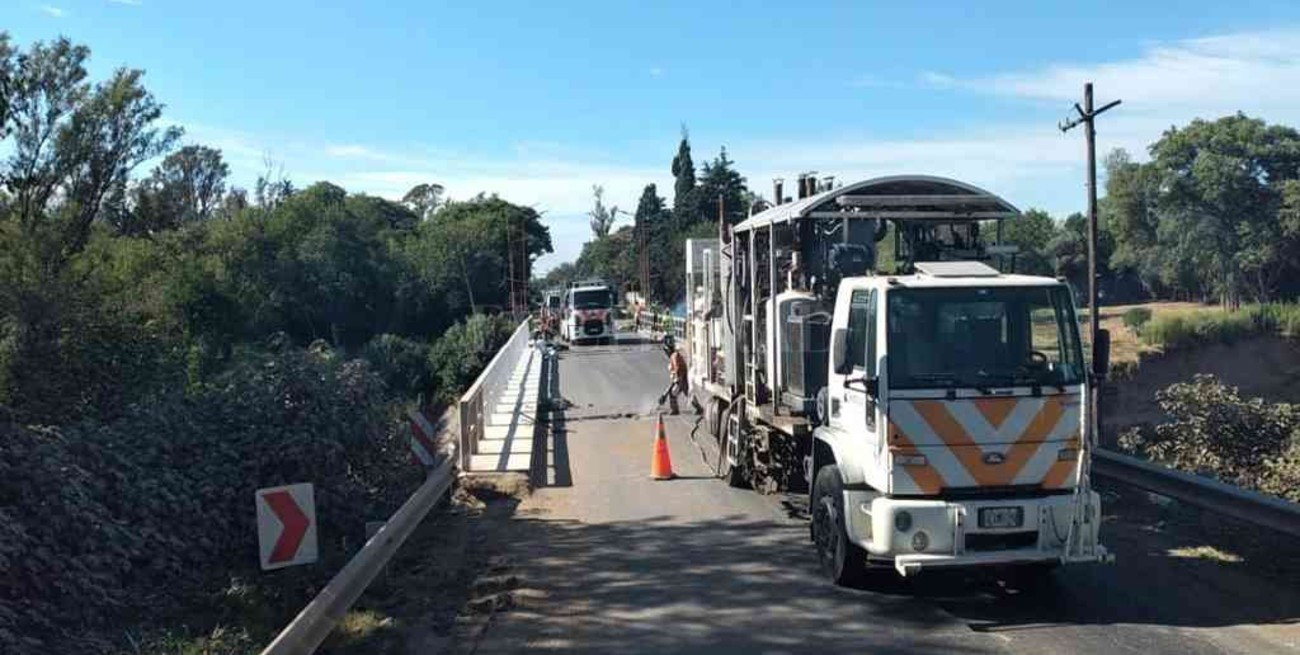 Vialidad Nacional avanza con obras de mantenimiento en la Ruta Nacional Nº 11