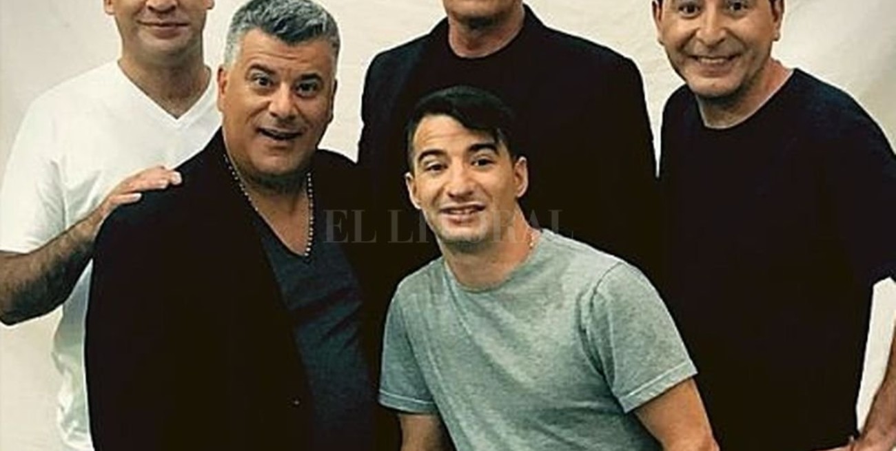 "Sin Codificar 10 años": humor propio