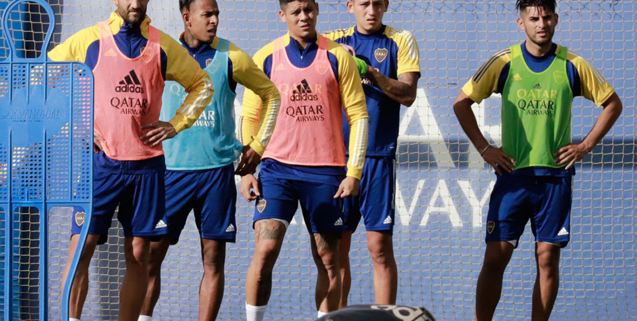 En su primer entrenamiento en Boca, Rojo se retiró con molestias