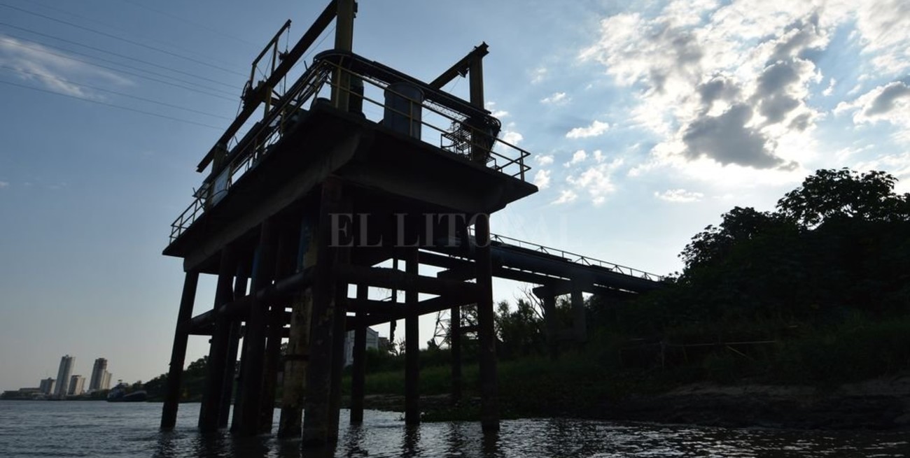 Los costos extras que genera la bajante del río en la potabilización