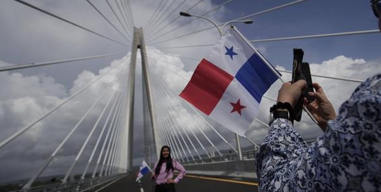 Inauguran el puente más largo de Panamá