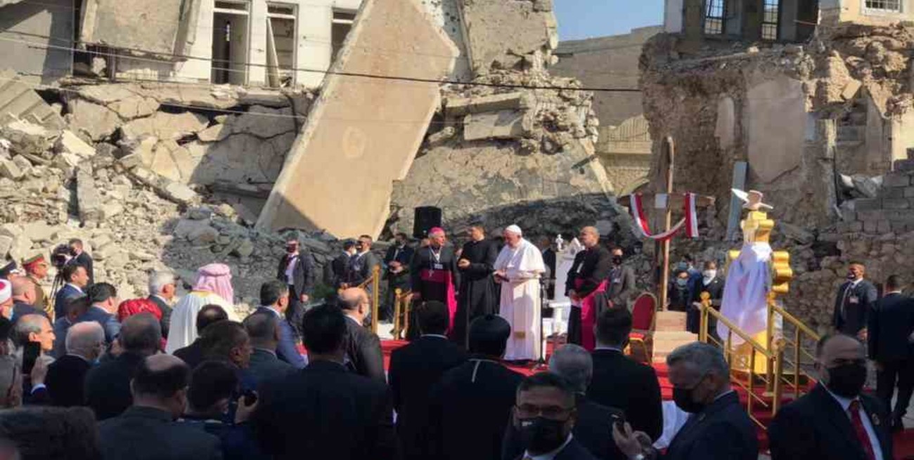 El papa Francisco visitó ciudades devastadas por el EI en Irak