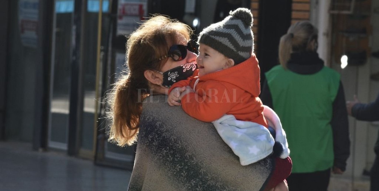 Salir del aislamiento: ya son 12 las provincias que permiten las reuniones familiares