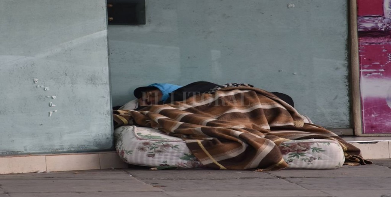 Personas en la calle: se triplicaron los llamados al 0800 municipal