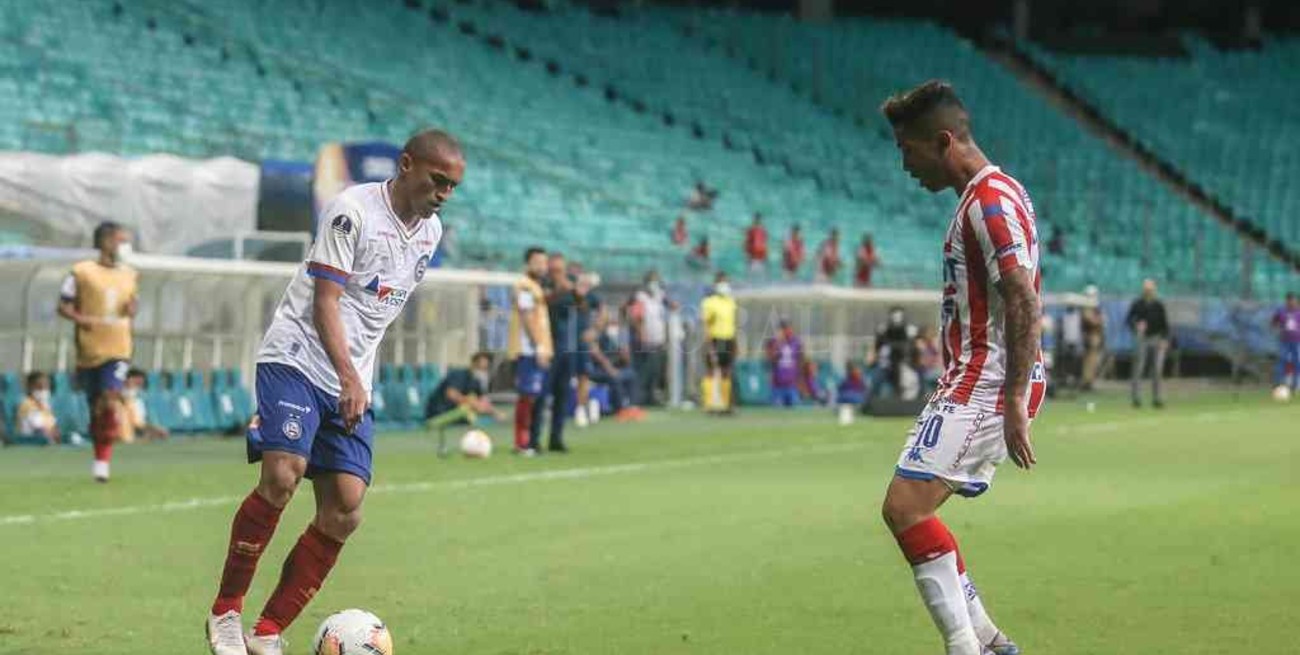 Carabajal: "Todavía nos queda la mitad, es un partido largo de 180 minutos"