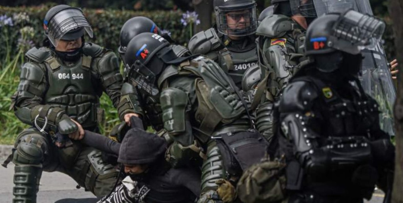 Protestas contra la Policía por la muerte de 9 jóvenes en fiesta callejera en una favela paulista