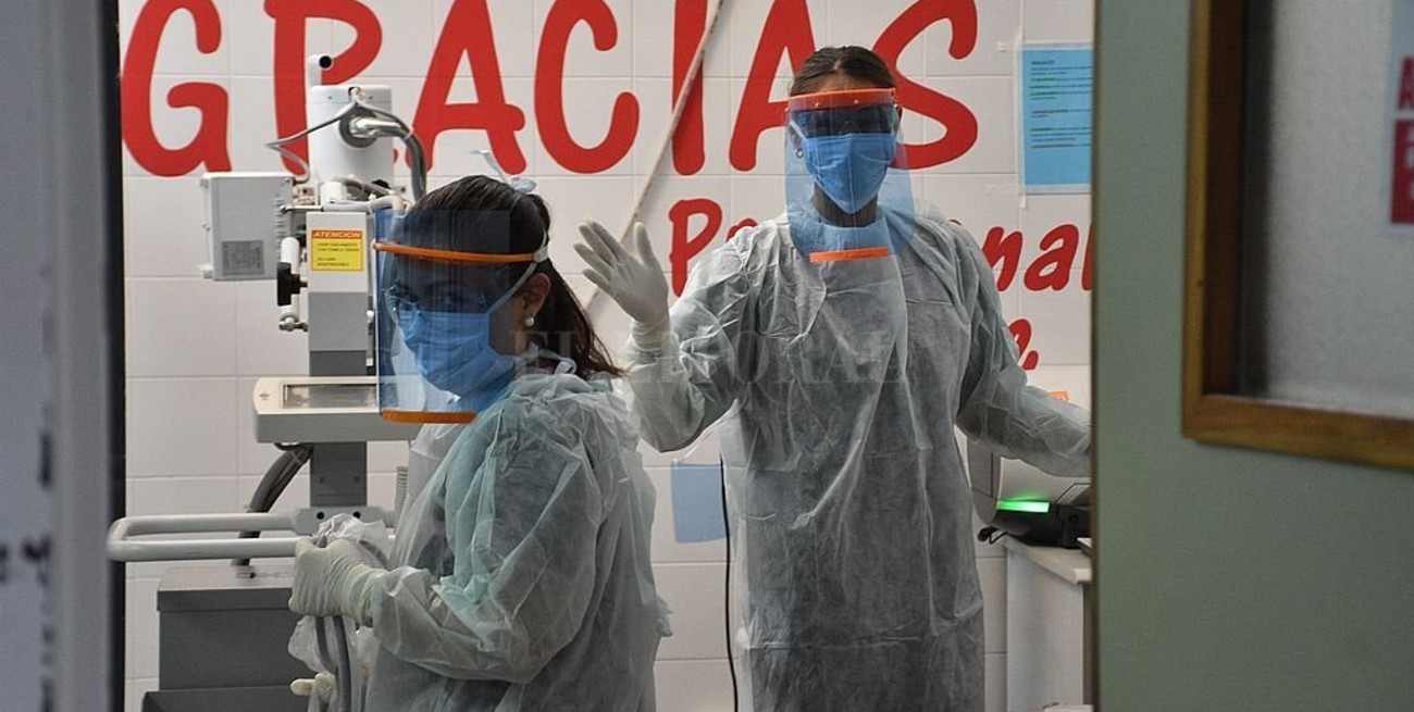 Covid: evalúan minuto a minuto la situación para decidir si Santa Fe vuelve al aislamiento