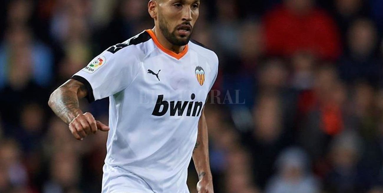 Ezequiel Garay se despidió del Valencia