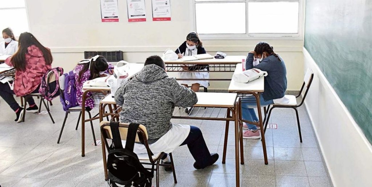 La OMS y UNICEF volvieron a apoyar la apertura de escuelas durante la pandemia