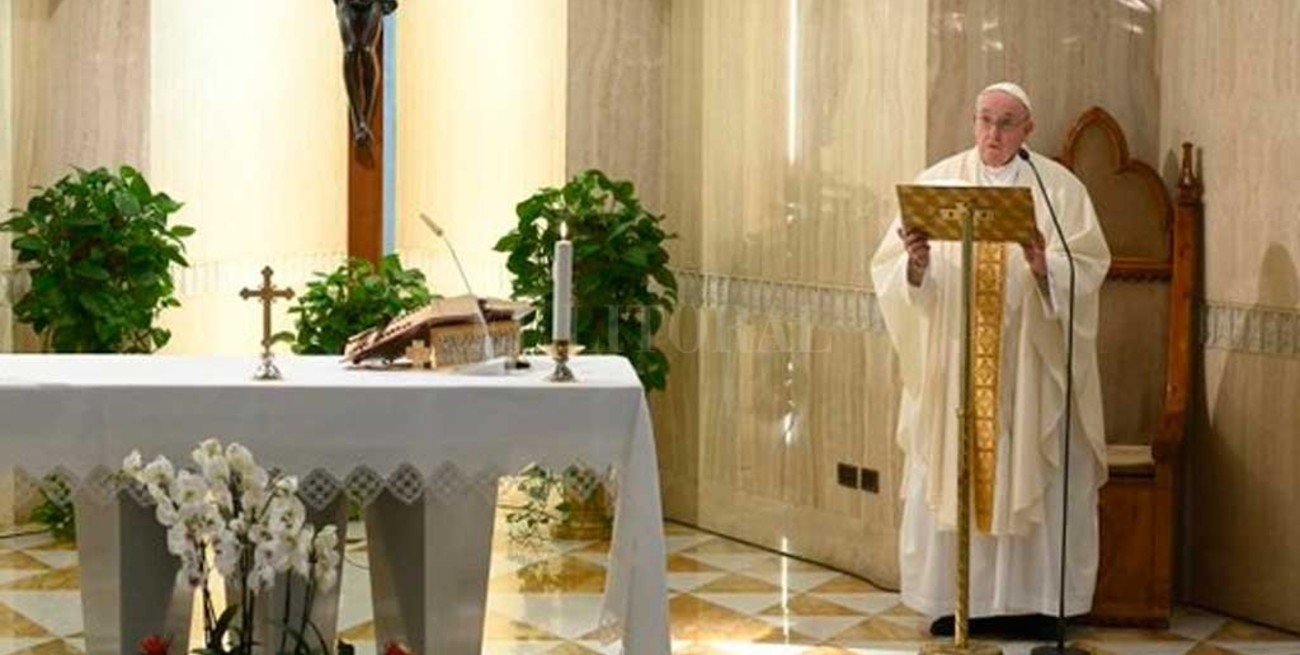 El papa Francisco advirtió sobre el "riesgo de un virus todavía peor, el del egoísmo indiferente"