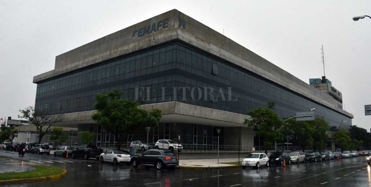 Extensa fila para hisoparse en el Cemafe: hasta 160 por día