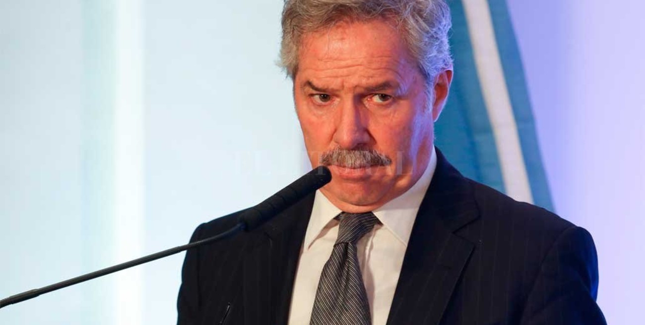 Solá "habló de más" sobre la charla entre Fernández y Biden y quedó en el ojo de la tormenta