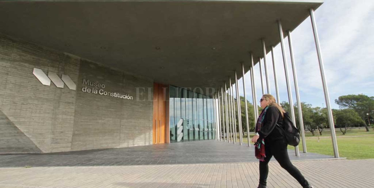 Conferencia virtual para conmemorar los 167 años de la sanción de la Constitución