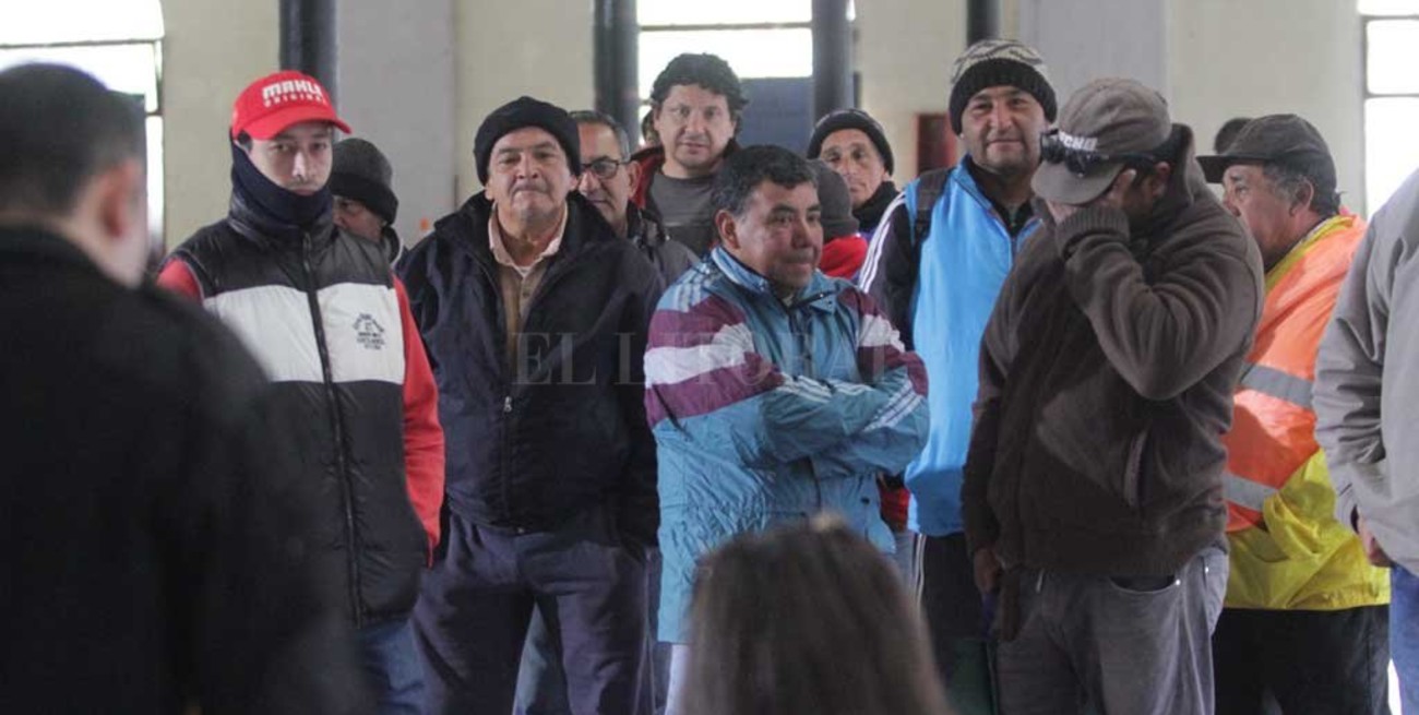 Advertencia de un edil opositor sobre el empadronamiento de cuidacoches