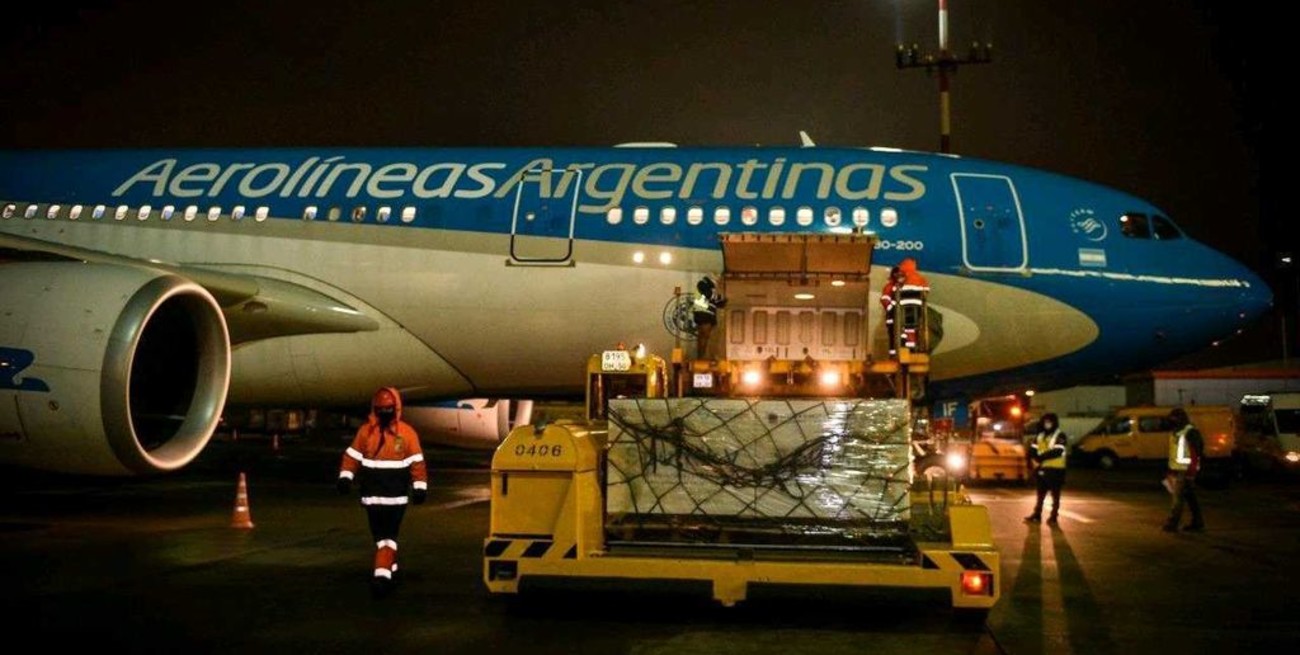 Partió de Moscú el avión que trae al país las primeras dosis de la vacuna Sputnik V