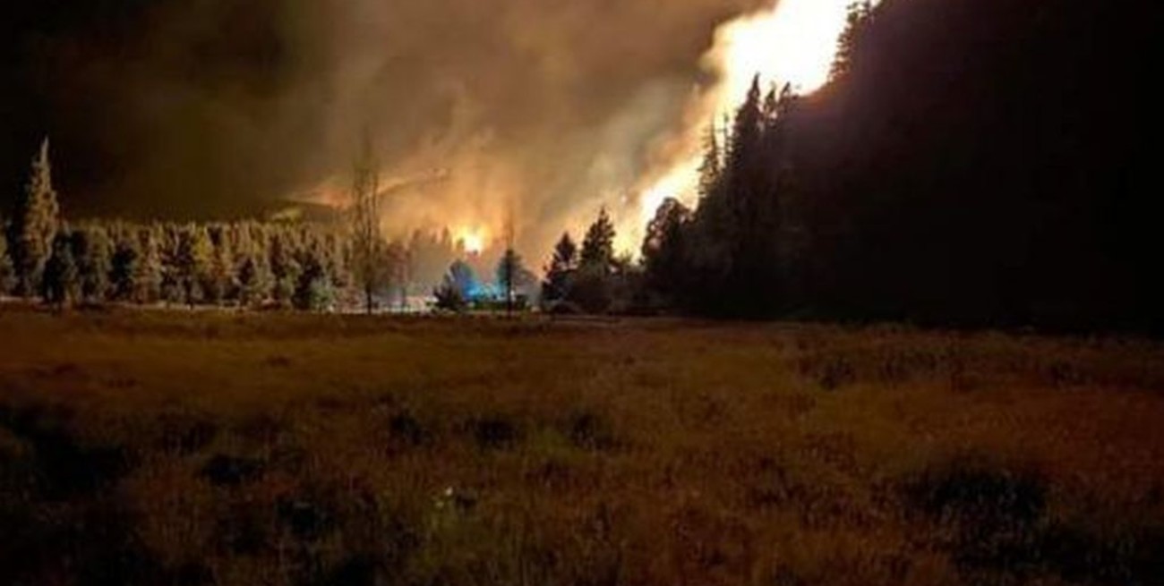 El incendió en El Bolsón ya consumió 10 mil hectáreas
