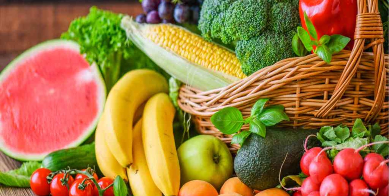 Solo el 60% de los argentinos consume las porciones diarias requeridas de frutas y verduras