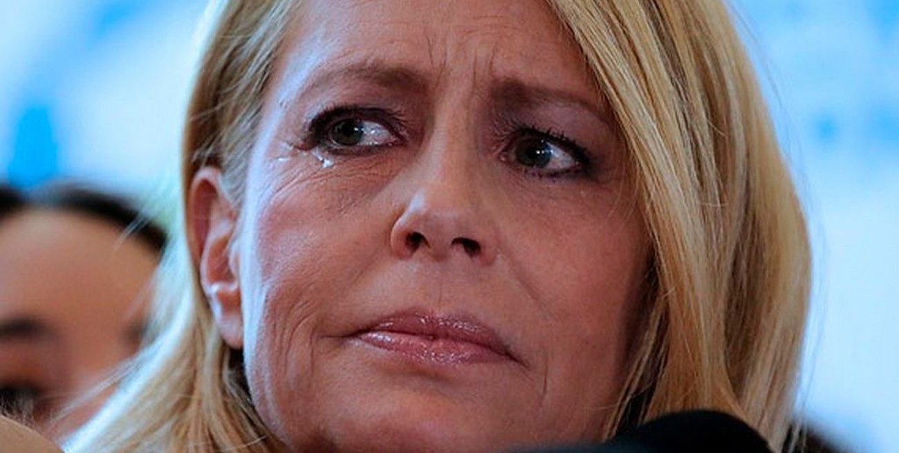 Cuatro encapuchados emboscaron a Cecilia Bolocco para robarle su auto de alta gama