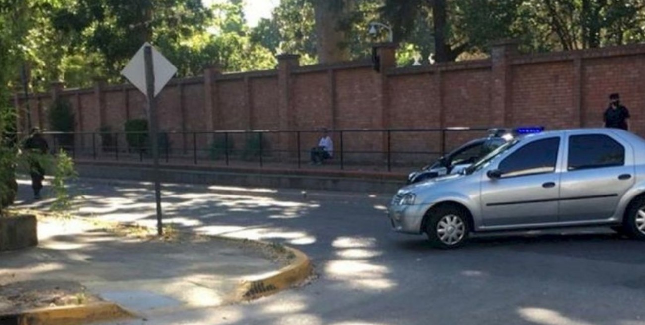 Una persona amenazaba con quitarse la vida a metros de la quinta de Olivos