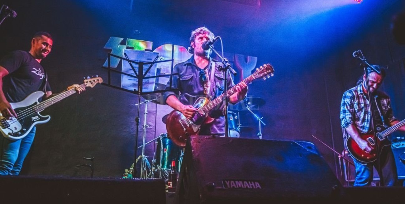 Tres bandas en Stanley