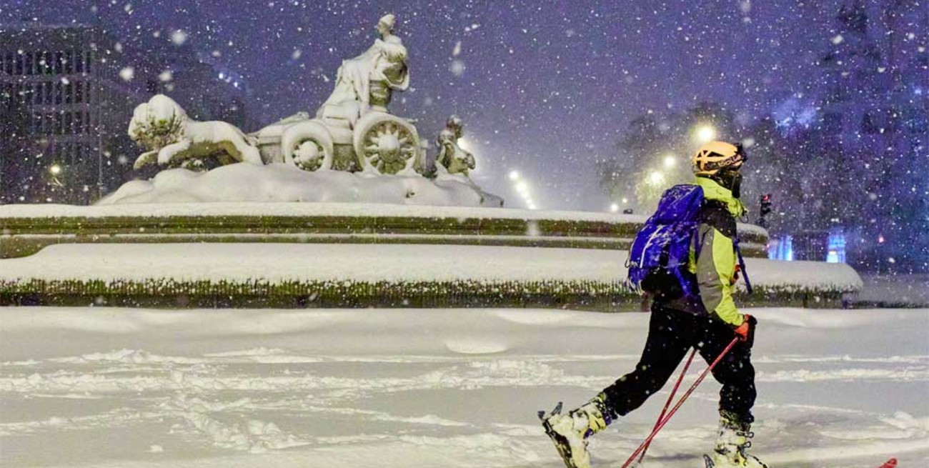 Impactantes imágenes de la histórica nevada en Madrid