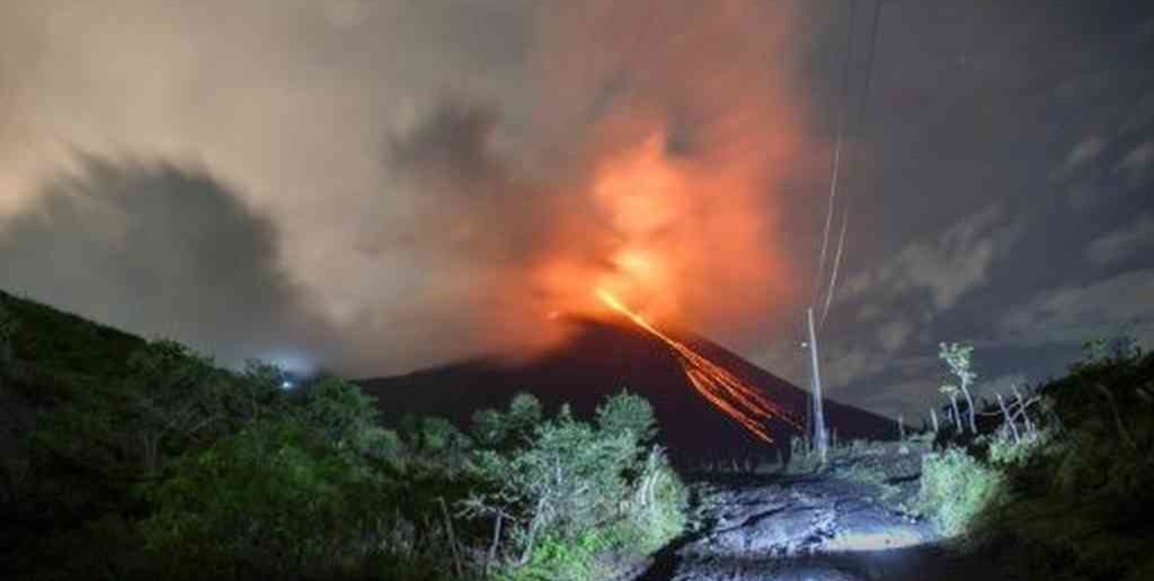 Alerta en Guatemala ante el aumento de actividad eruptiva en volcanes Fuego y Pacaya
