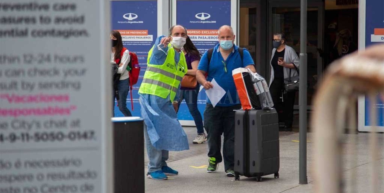 Qué pasará con los turistas fuera del país tras la cancelación de vuelos
