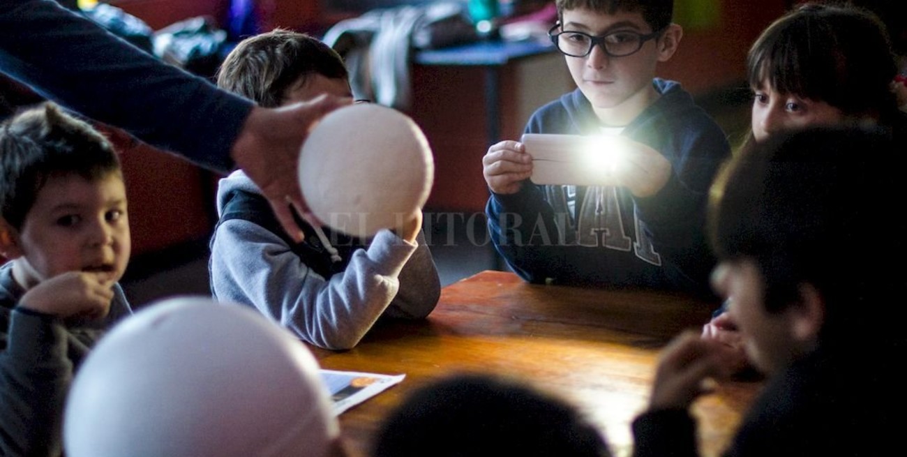 Los niños observadores del espacio del Sargentito, el club recuperado
