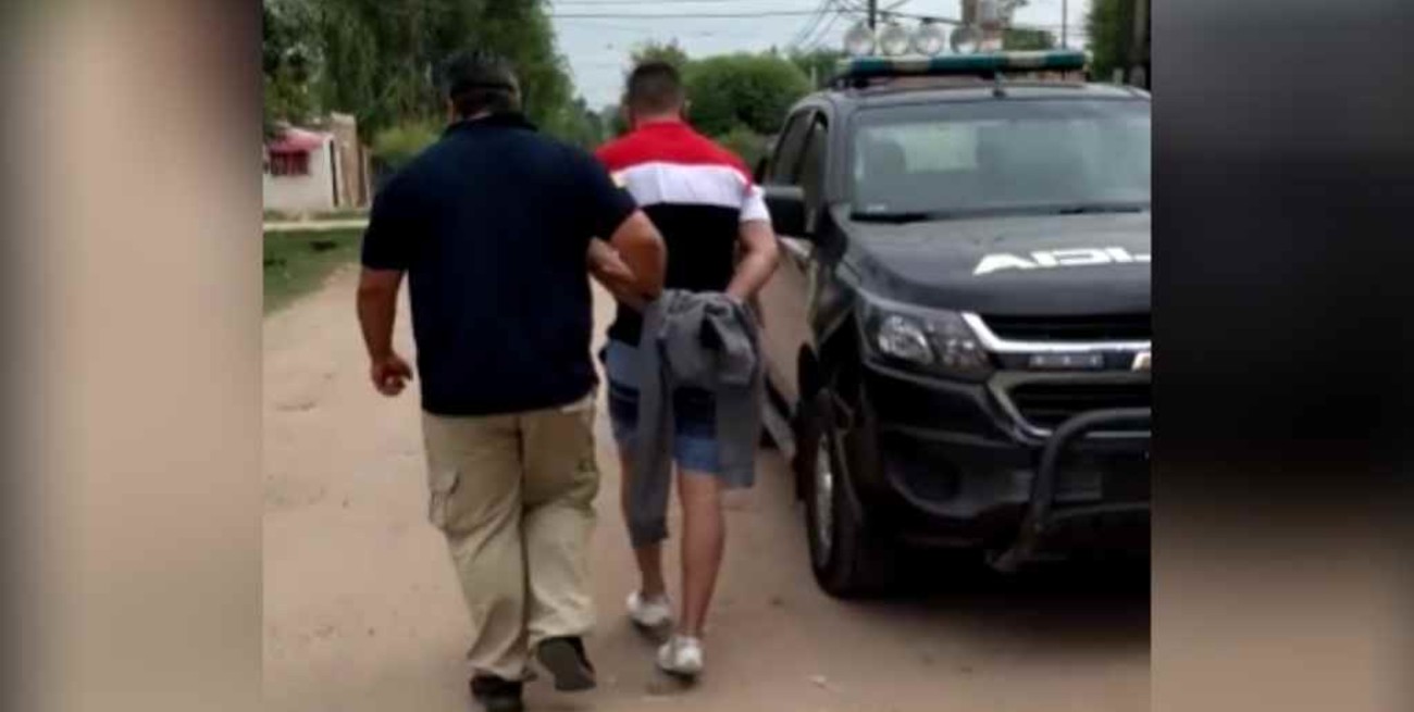 Vendió un auto por Facebook con papeles apócrifos y fue detenido 