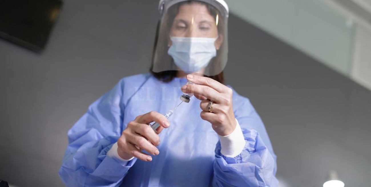 Martorano: "Con 10.265 dosis aplicadas, se completó la primera cohorte de vacunación"