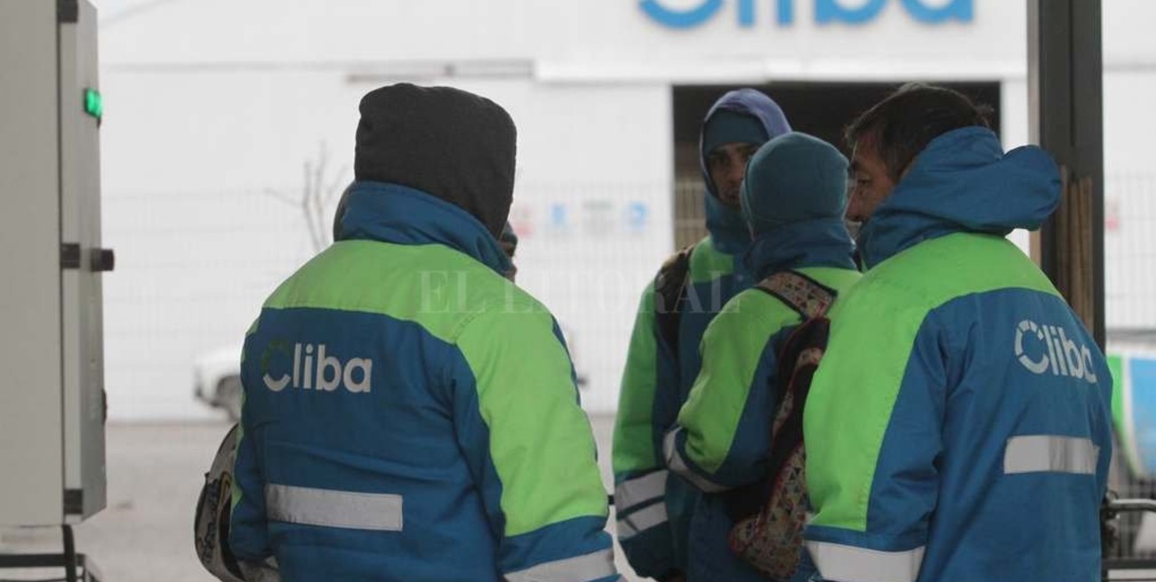 Una protesta de trabajadores de Cliba dejó a media ciudad sin recolección de residuos