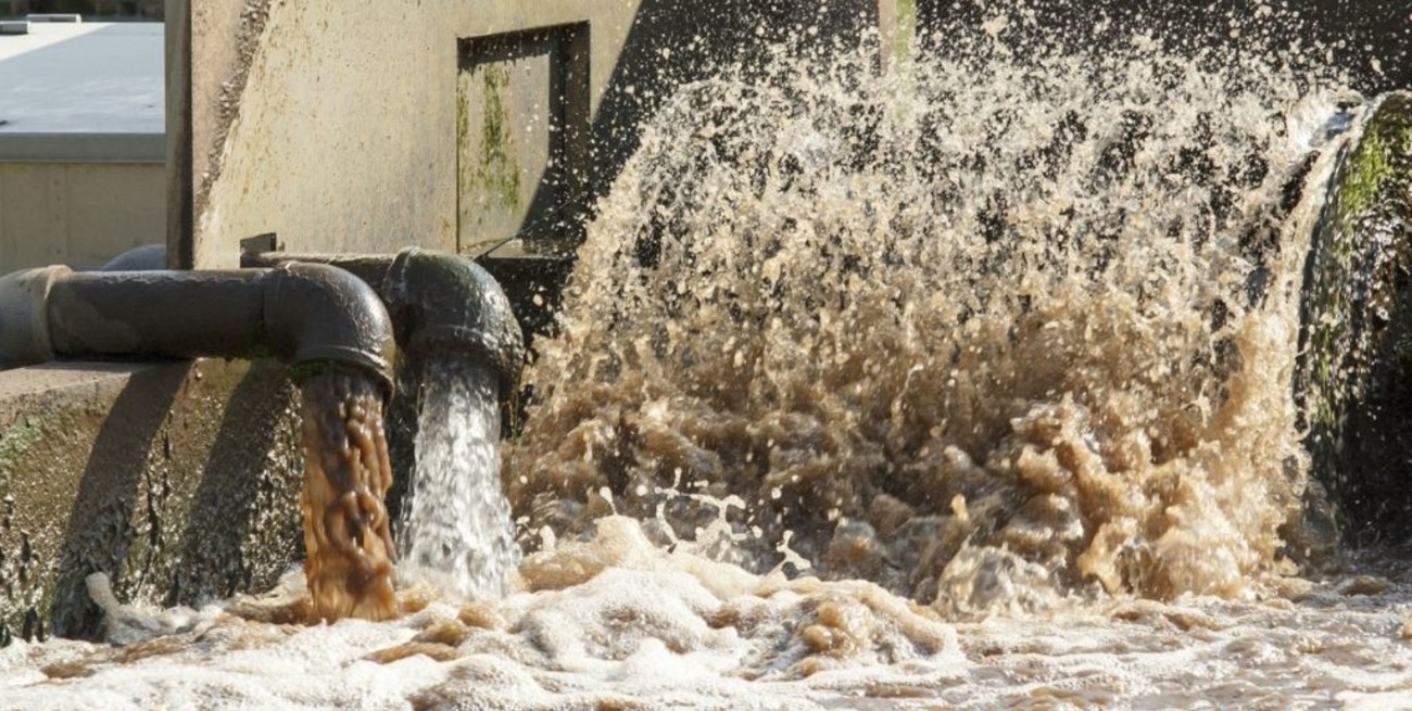 Realizan monitoreos en aguas cloacales de Córdoba para prevenir posibles brotes de coronavirus