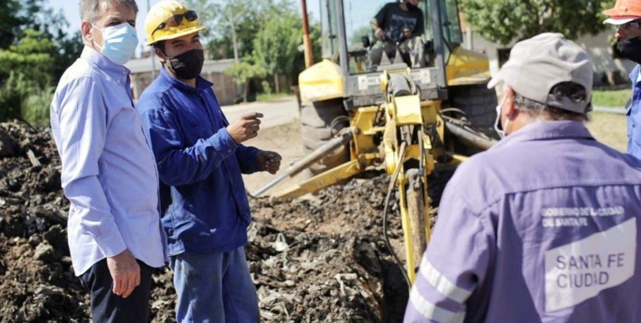 La Municipalidad realiza obras de agua, pavimento y desagües en Villa Hipódromo