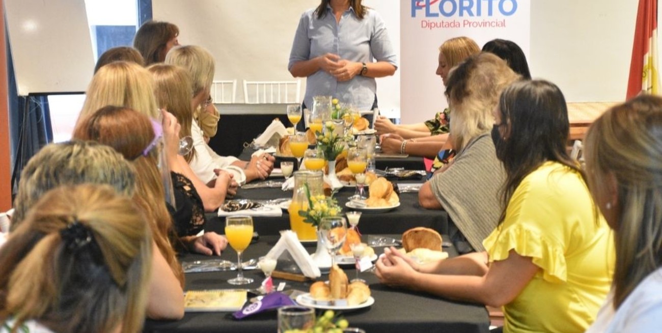 Betina Florito agasajó a mujeres santafesinas