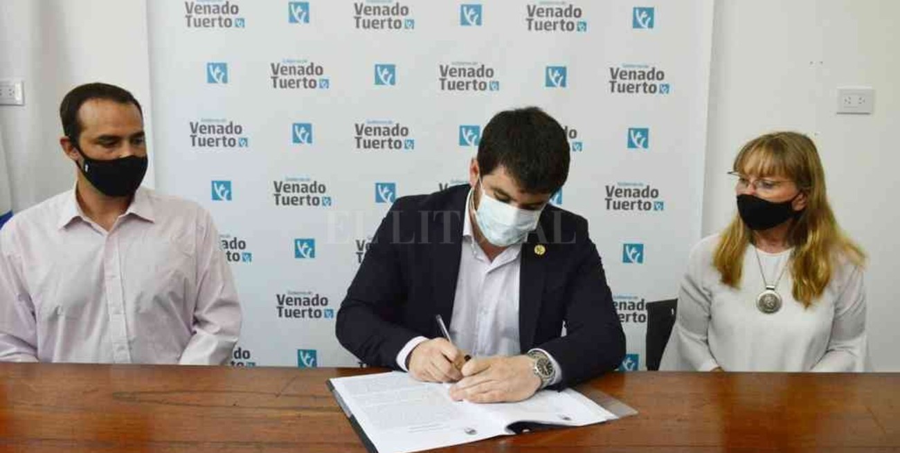 Venado Tuerto: empresas donaron una ambulancia a la municipalidad