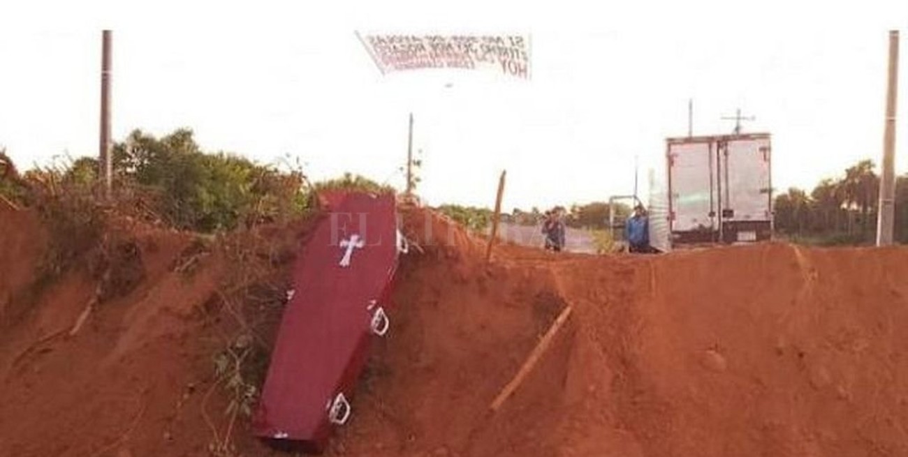 Paraguay cerró su frontera con Corrientes con "arena y ataúdes"