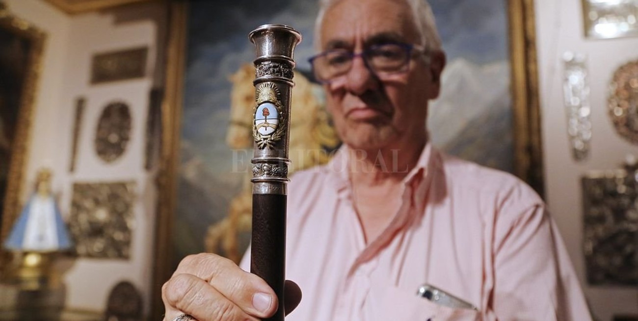 ¿De qué está hecho el bastón presidencial de Fernández?