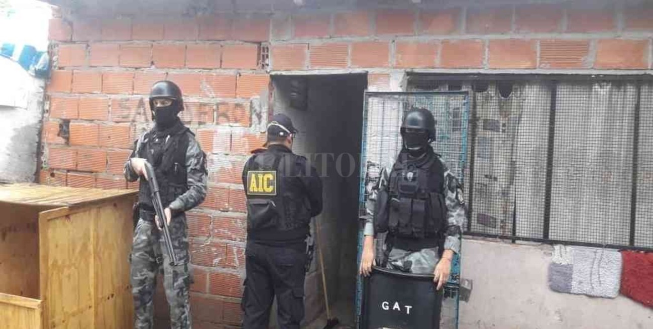 Allanamientos en Santa Fe y Rosario