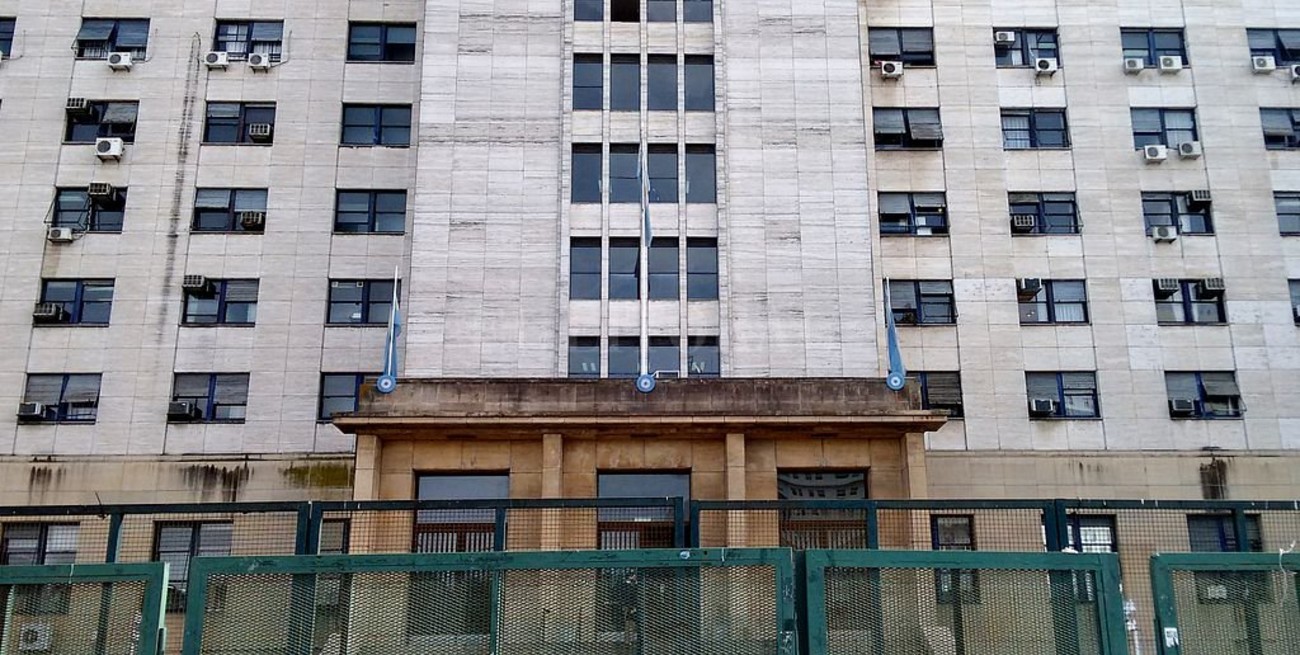 Comenzó el juicio "histórico" por contagio de VIH y la muerte de "más de mil personas"