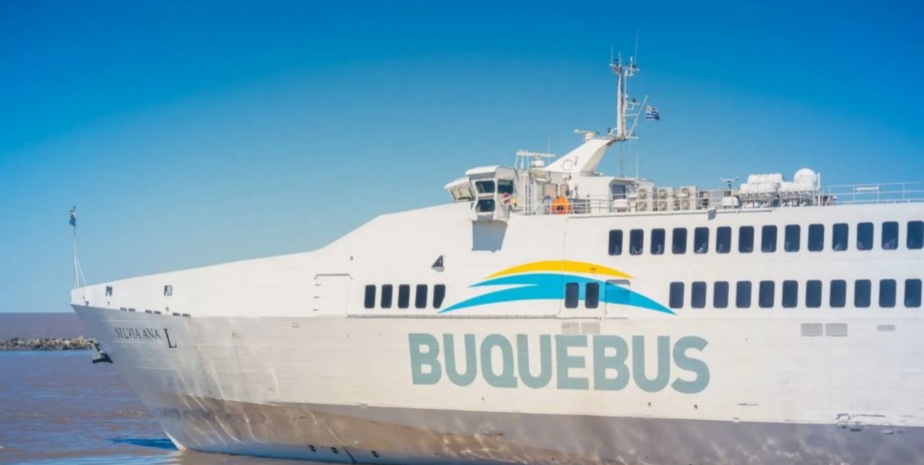 Murió un pasajero del Buquebus abordado por el joven que violó la cuarentena