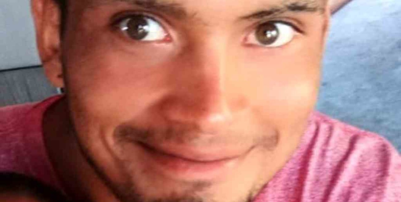 Se solicita dar con el paradero de un joven desaparecido en San Benito