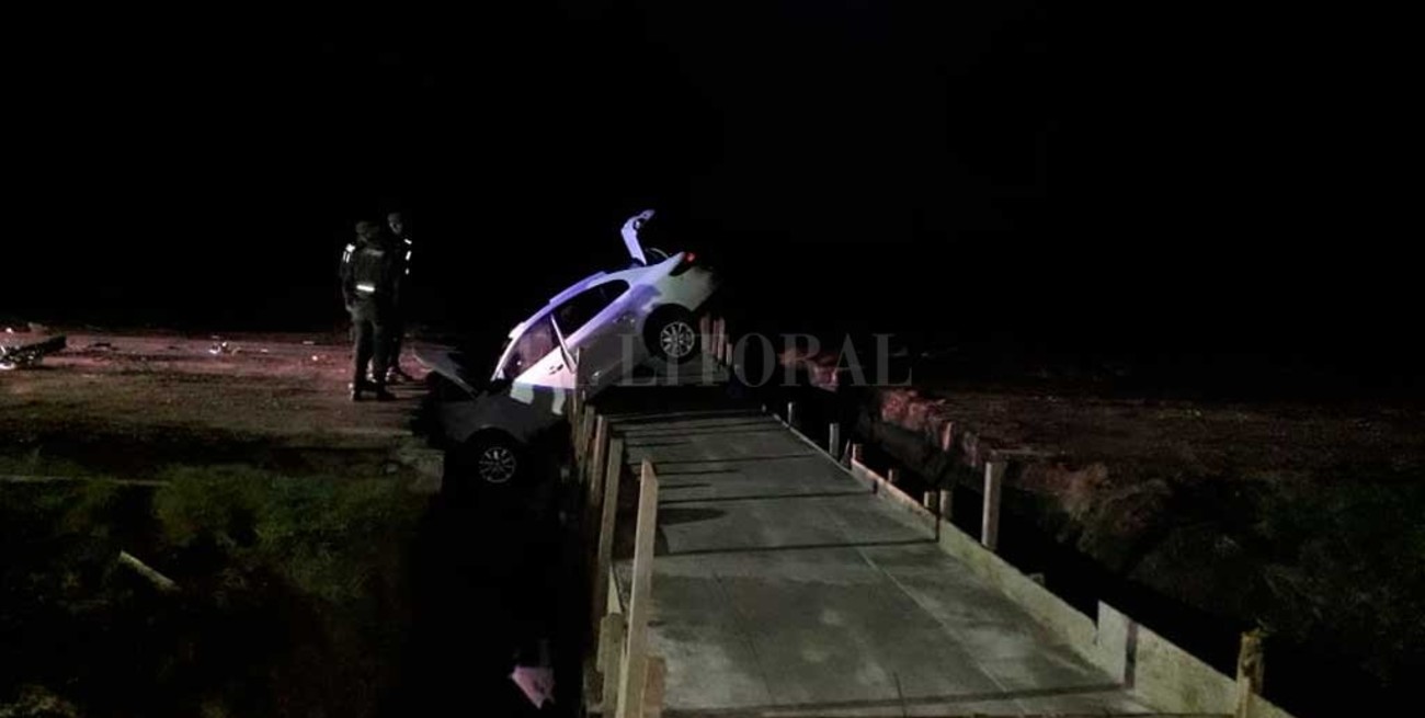 Susto para una familia: quedaron "colgados" en una obra