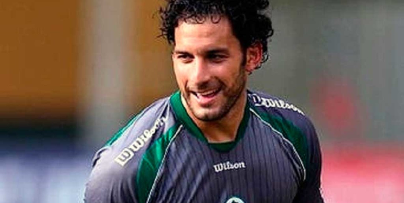 Un argentino le pelea el récord de clubes al uruguayo Abreu