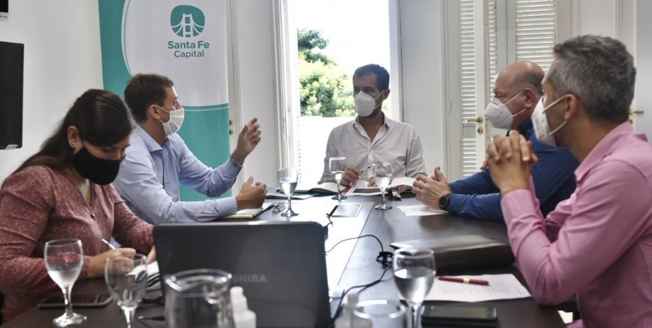 Funcionarios municipales se reunieron con representantes de Telecom