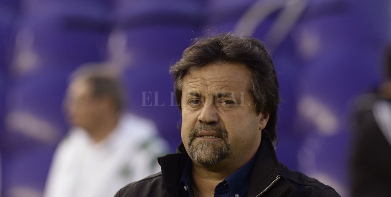 Caruso Lombardi se convirtió en el nuevo entrenador de Belgrano de Córdoba