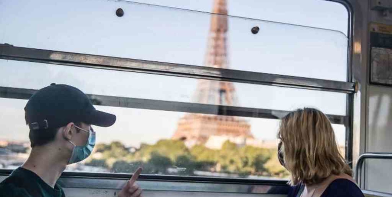 Francia: expertos esperan una segunda ola de coronavirus en otoño