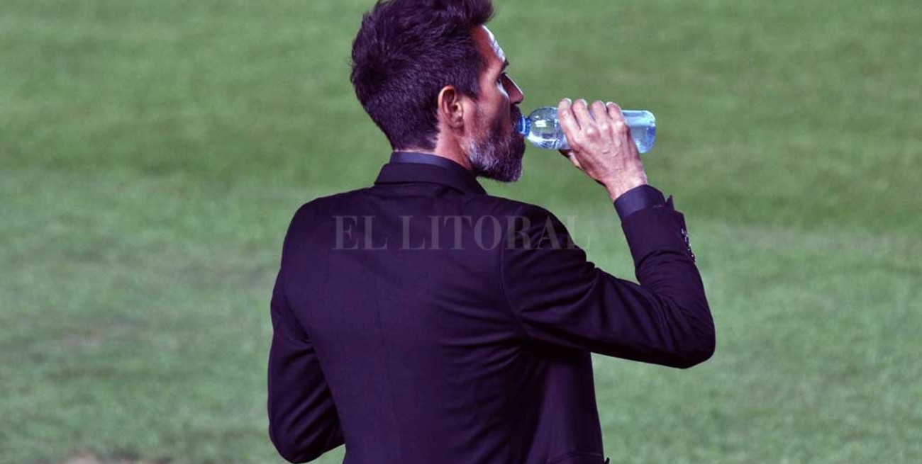 Domínguez prepara a Colón para recibir a Gimnasia