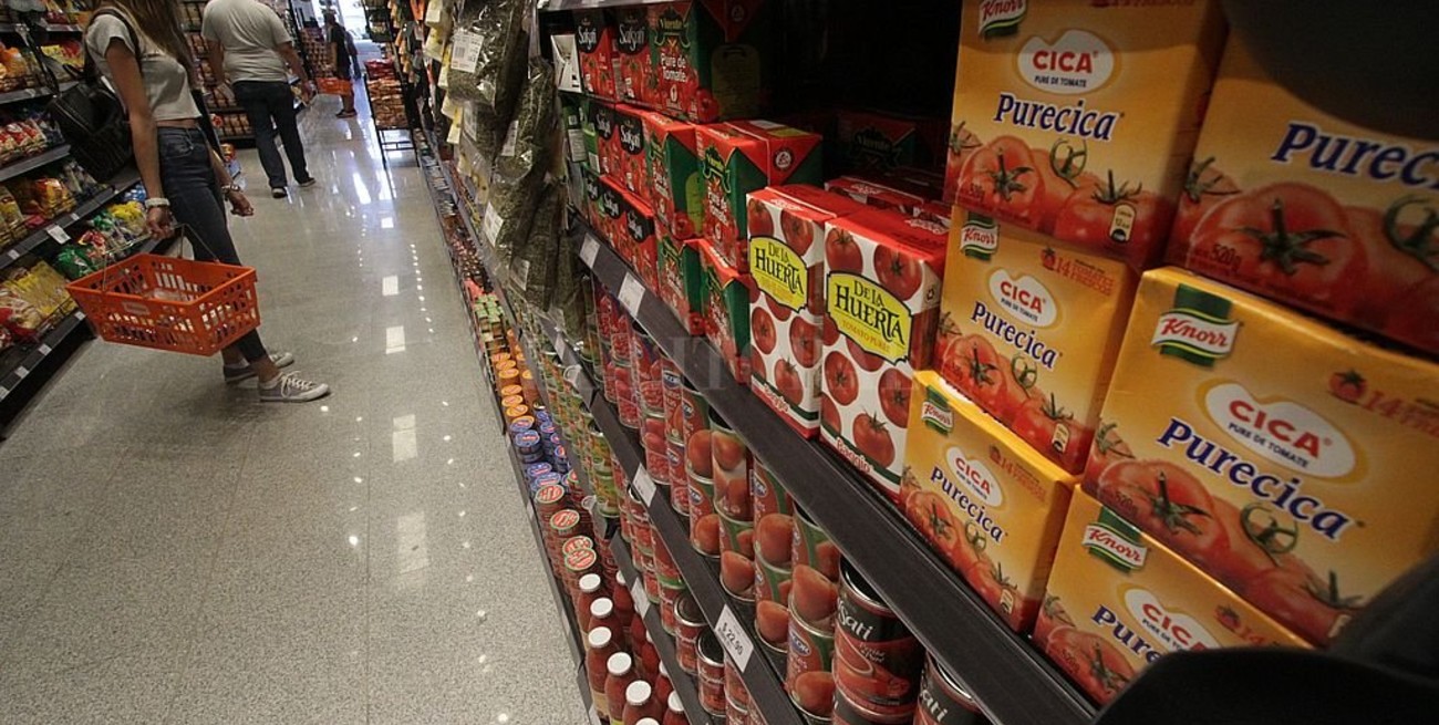 Una familia tipo necesitó ingresos por $ 56.459 para no caer bajo la línea de la pobreza