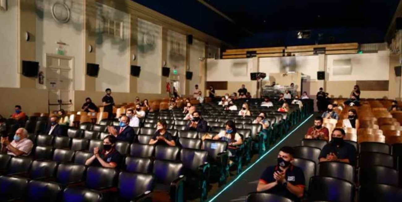 El Cine Teatro Imperial de Maipú dio el primer espectáculo presencial del país 