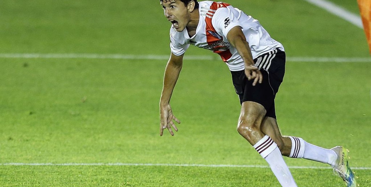 River venció a Banfield 2 a 0 y marcha a paso firme